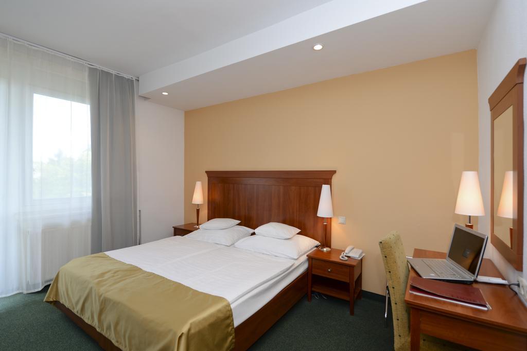 Hunguest Grandhotel Galya Galyateto Exterior photo
